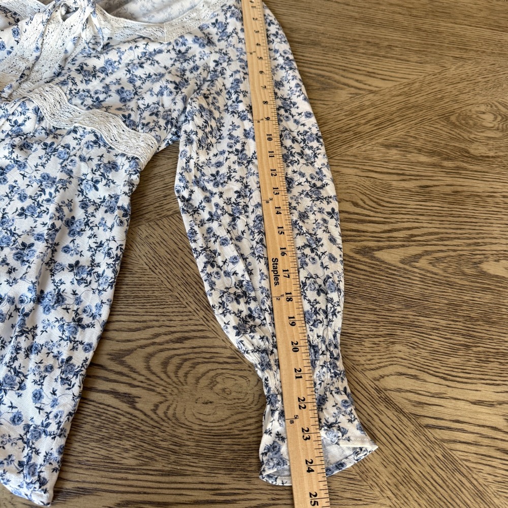 Torrid Peasant Festival Blue White Floral Lace Trim Babydoll Top Lg Sleeve Sz 1 - Picture 8 of 13